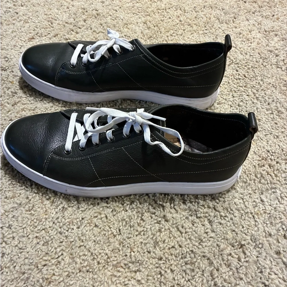 Robert Graham Men’s Blackburn leather sneakers Size 12 Green Luxury Modern